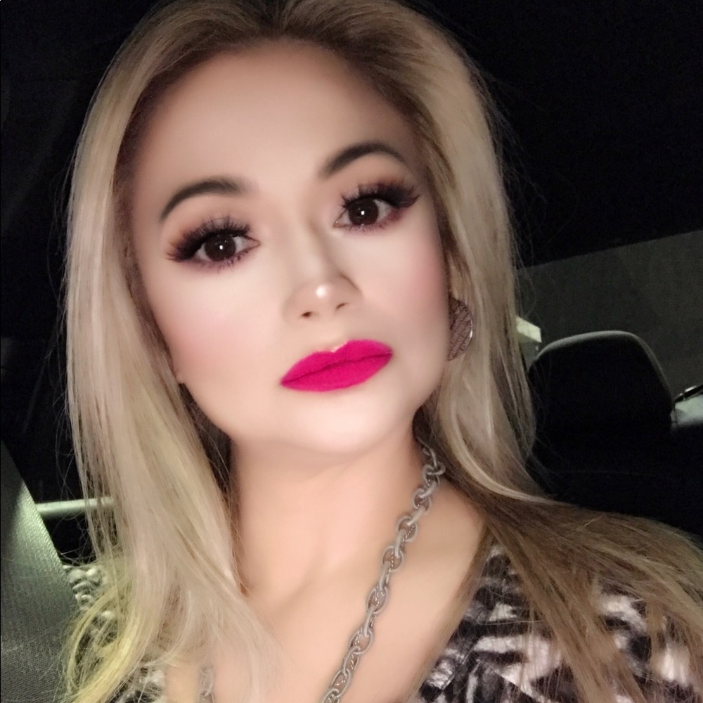 Meet your Posher, Abigail